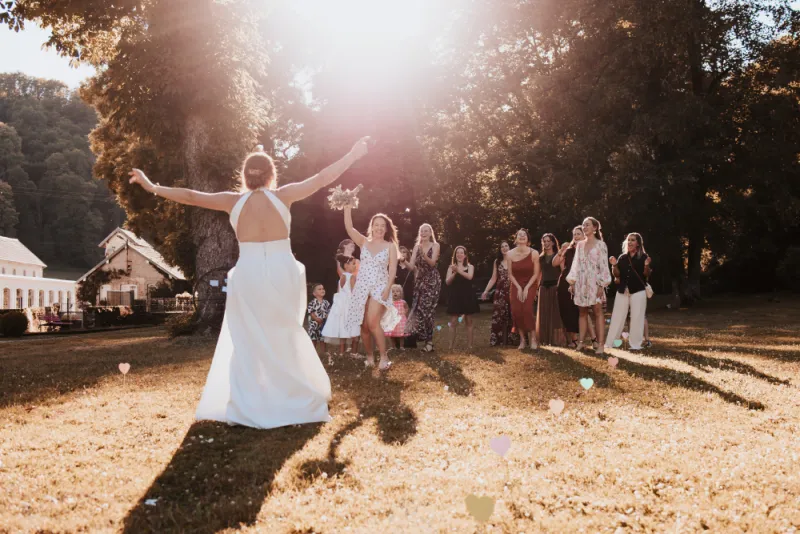 Photographe de mariage au Domaine des bains de Guillon à Guillon-les-Bains, Besançon, TAILS PHOTOGRAPHIE