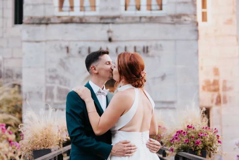 Photographe de mariage au Domaine des bains de Guillon à Guillon-les-Bains, Besançon, TAILS PHOTOGRAPHIE