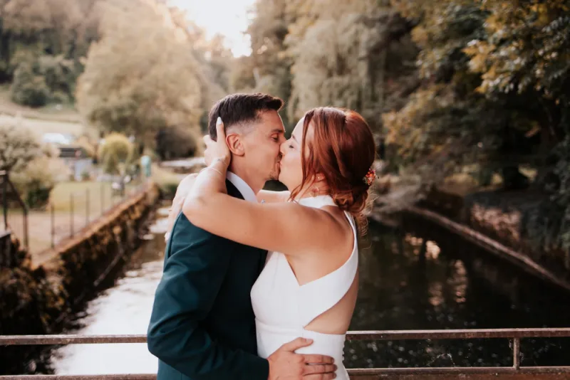 Photographe de mariage au Domaine des bains de Guillon à Guillon-les-Bains, Besançon, TAILS PHOTOGRAPHIE