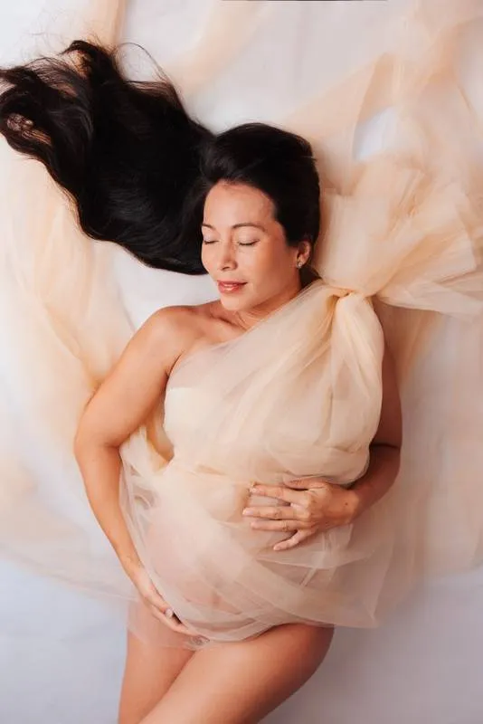 Séance photo femme enceinte en studio à Besançon, Besançon, TAILS PHOTOGRAPHIE