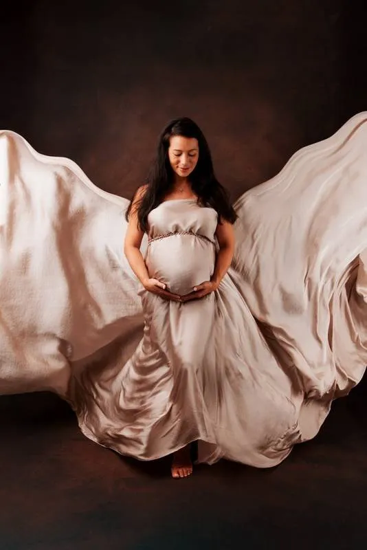 Séance photo femme enceinte en studio à Besançon, Besançon, TAILS PHOTOGRAPHIE