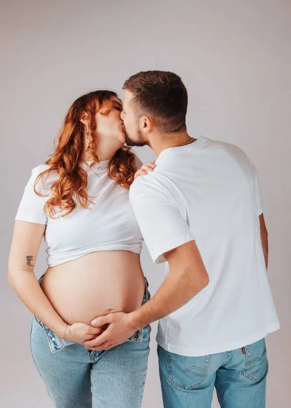 Shooting photo grossesse en couple à Besançon, Besançon, TAILS PHOTOGRAPHIE