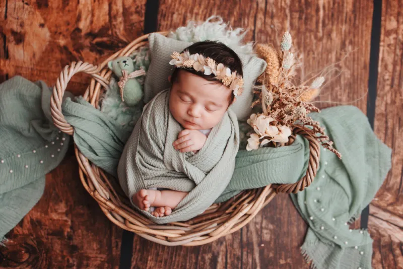 Séance photo naissance fille à Besançon