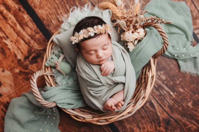 Séance photo naissance fille à Besançon