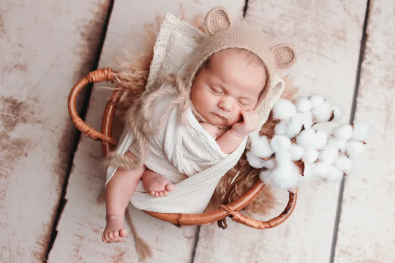 Photographe pour séance photo bébé mignon à Besançon
