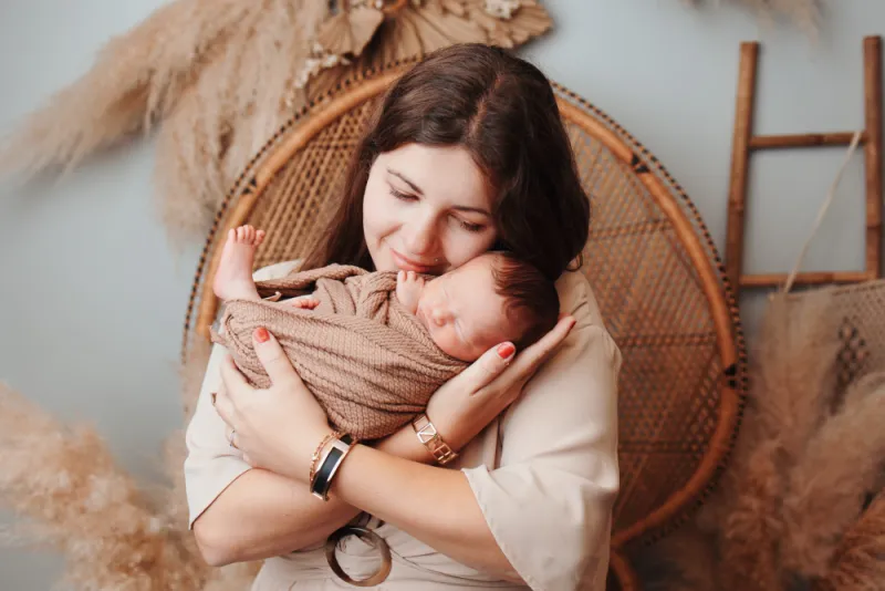 Photographe shooting naissance en famille à Besançon