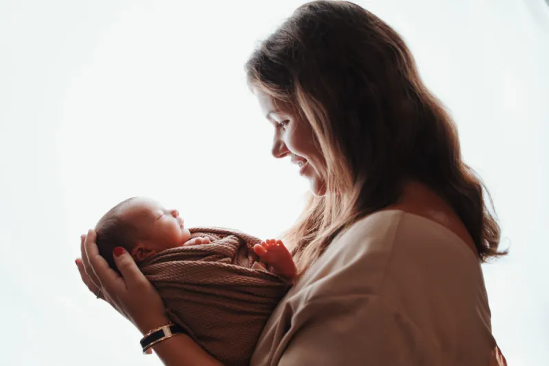 Photographe shooting naissance en famille à Besançon