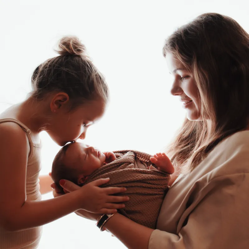 Photographe shooting naissance en famille à Besançon