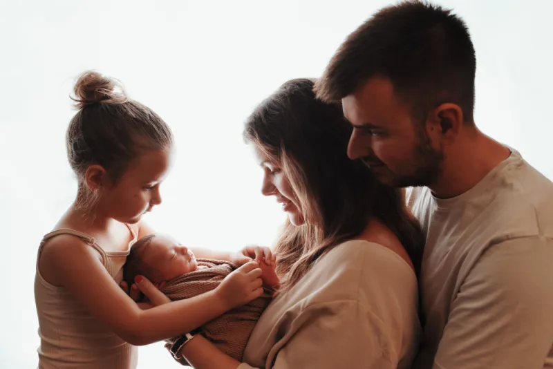 Photographe shooting naissance en famille à Besançon
