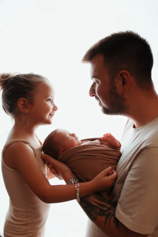 Photographe shooting naissance en famille à Besançon