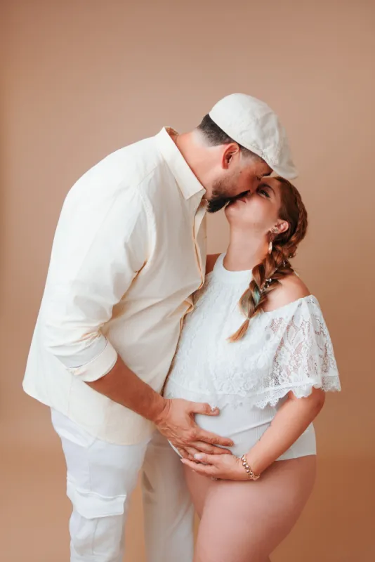 Shooting photo grossesse en studio à Besançon