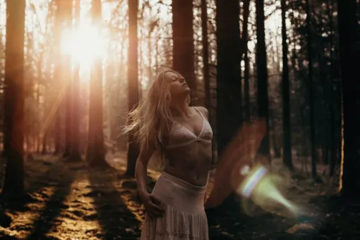 Photographe professionnelle séance photo femme bohème à Besançon, Besançon, TAILS PHOTOGRAPHIE