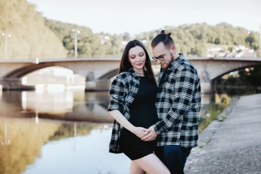 Photographe professionnelle séance photo grossesse à Besançon, Besançon, TAILS PHOTOGRAPHIE