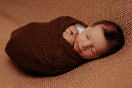 Photographe professionnelle séance photo naissance garçon à Besançon, Besançon, TAILS PHOTOGRAPHIE