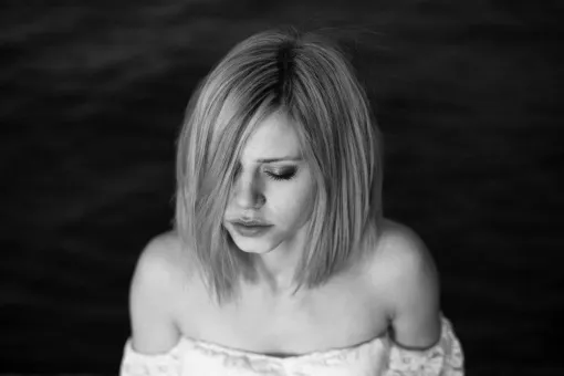 Photographe professionnelle séance photo portrait à Pontarlier, Besançon, TAILS PHOTOGRAPHIE