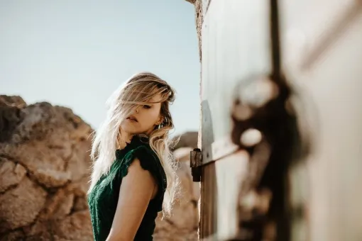 Photographe professionnelle séance photo portrait femme à Besançon, Besançon, TAILS PHOTOGRAPHIE