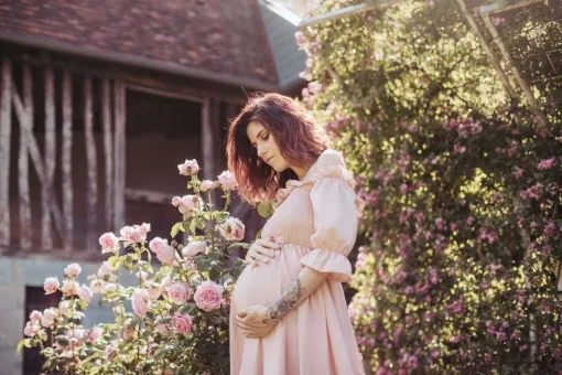 Photographe professionnelle shooting grossesse à Besançon, Besançon, TAILS PHOTOGRAPHIE