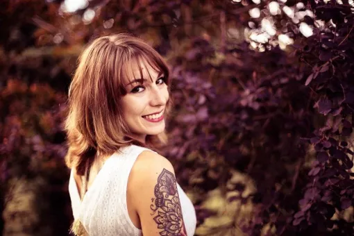 Photographe professionnelle shooting portrait femme à Besançon, Besançon, TAILS PHOTOGRAPHIE