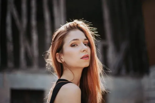 Photographe professionnelle shooting portrait femme à Besançon, Besançon, TAILS PHOTOGRAPHIE