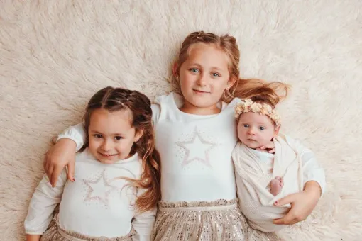 Photographe pour shooting photo naissance en famille à Besançon, Besançon, TAILS PHOTOGRAPHIE