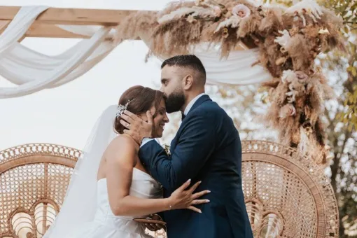 Photographe professionnelle reportage photo de mariage O'complexe à Francourt, Besançon, TAILS PHOTOGRAPHIE
