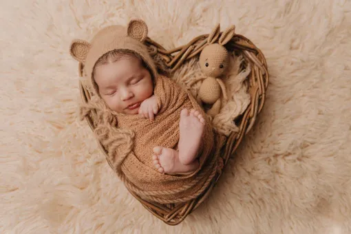 Tarifs photographe séance photo naissance en studio à Besançon, Besançon, TAILS PHOTOGRAPHIE