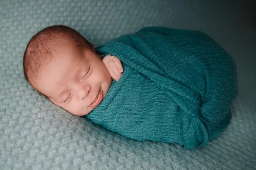 Photographe professionnelle séance photo nouveau né en studio à Besançon, Besançon, TAILS PHOTOGRAPHIE