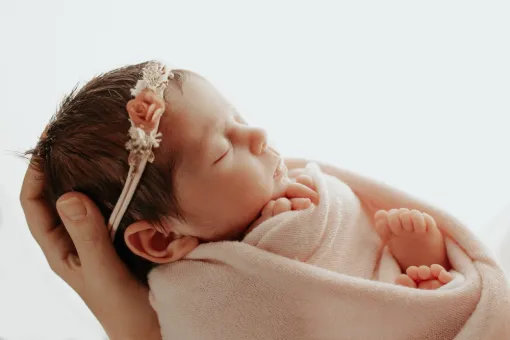 Photographe professionnelle formée aux séances photo naissance en studio à Besançon, Besançon, TAILS PHOTOGRAPHIE