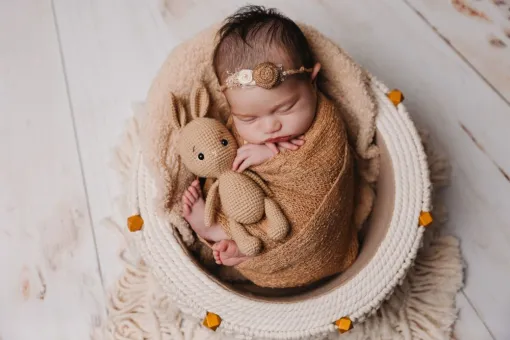 Photographe studio à Besançon shooting nouveau né, Besançon, TAILS PHOTOGRAPHIE