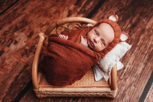 Photographe à Besançon : shooting photo naissance