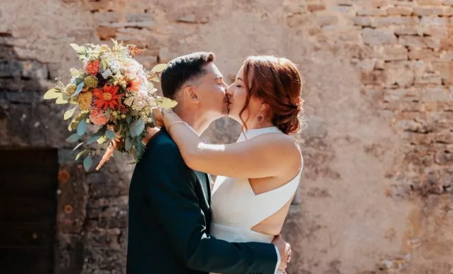 First look mariage : un moment intime | Photographe de mariage à Besançon, Besançon, TAILS PHOTOGRAPHIE