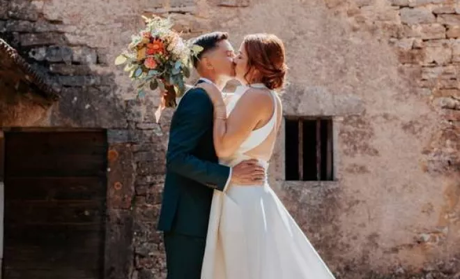First look mariage : un moment intime | Photographe de mariage à Besançon, Besançon, TAILS PHOTOGRAPHIE