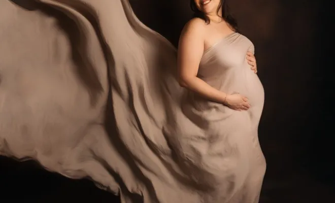 Séance photo grossesse glamour en studio en Franche-Comté, Besançon, TAILS PHOTOGRAPHIE