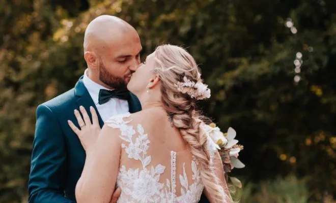 Photographe professionnelle de mariage au Moulin de la Mangue en Haute-Saône, Besançon, TAILS PHOTOGRAPHIE