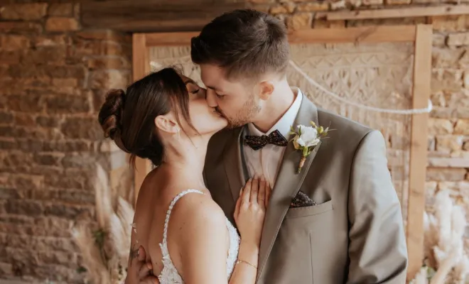 Photographe professionnelle mariage au domaine de Bersaillin dans le Jura, Besançon, TAILS PHOTOGRAPHIE