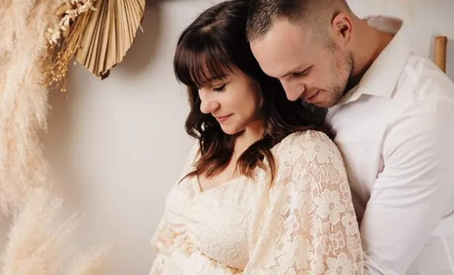 Photographe pour shooting grossesse glamour en studio à Besançon, Besançon, TAILS PHOTOGRAPHIE