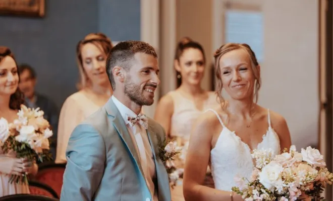 Photographe Professionnelle Spécialisée dans le Mariage – Reportage en Mairie – Franche-Comté, Besançon, TAILS PHOTOGRAPHIE