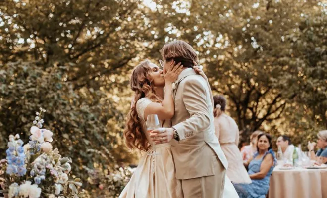 Photographe professionnelle mariage romantique en extérieur à Besançon, Besançon, TAILS PHOTOGRAPHIE