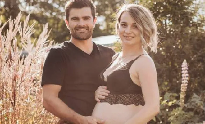 Photographe Besançon séance photo grossesse style rock, Besançon, TAILS PHOTOGRAPHIE