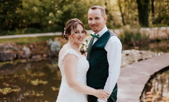Photographe professionnelle de mariage au Moulin de la Mangue en Franche-Comté, Besançon, TAILS PHOTOGRAPHIE