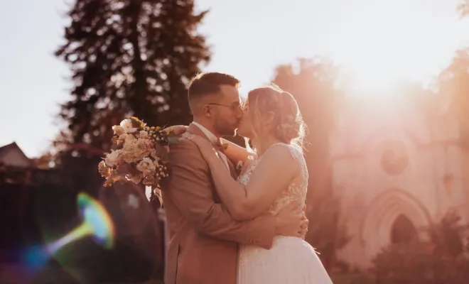 Photographe professionnelle de mariage au Château de Clairvans dans le Jura, Besançon, TAILS PHOTOGRAPHIE