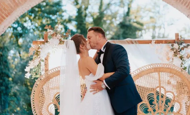 Photographe professionnelle de mariage aux Forges de Fraisans à Fraisans, Besançon, TAILS PHOTOGRAPHIE