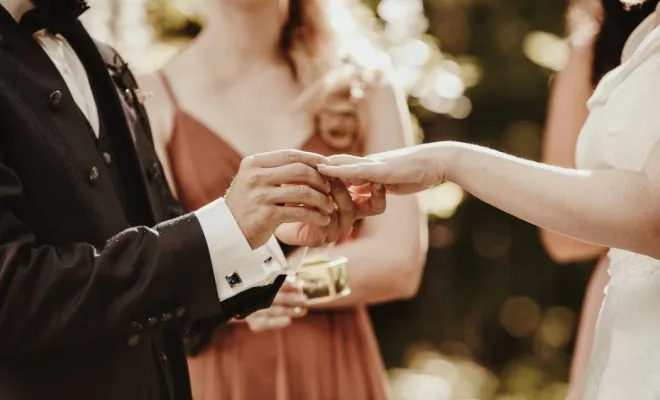 Photographe professionnelle mariage en château en Franche-Comté, Besançon, TAILS PHOTOGRAPHIE