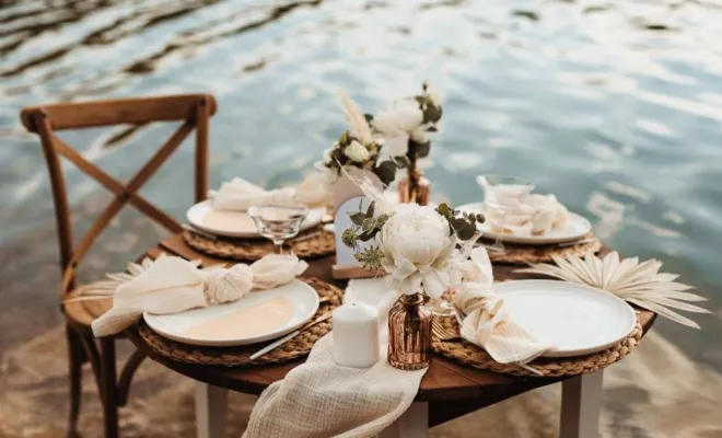 Photographe professionnelle mariage en elopement en pleine nature à Vouglans Jura, Besançon, TAILS PHOTOGRAPHIE