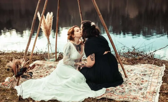 Photographe professionnelle mariage en pleine nature vers Besançon, Besançon, TAILS PHOTOGRAPHIE