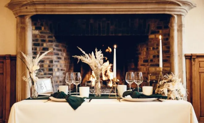 Photographe professionnelle photos de mariage hivernal à l'Espace Beltane à Amondans, Besançon, TAILS PHOTOGRAPHIE