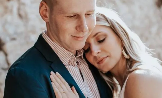 Photographe professionnelle pour séance photo couple à Ornans en Franche Comté, Besançon, TAILS PHOTOGRAPHIE