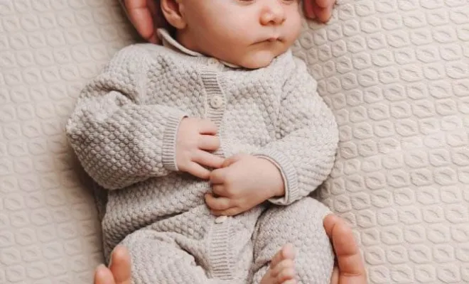 Photographe professionnelle séance photo bébé en famille à Besançon, Besançon, TAILS PHOTOGRAPHIE