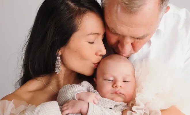 Photographe professionnelle séance photo bébé en famille à Besançon, Besançon, TAILS PHOTOGRAPHIE