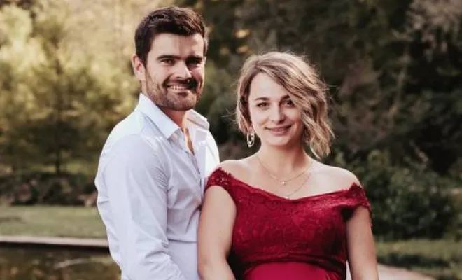 Photographe professionnelle séance photo grossesse en couple à Besançon, Besançon, TAILS PHOTOGRAPHIE